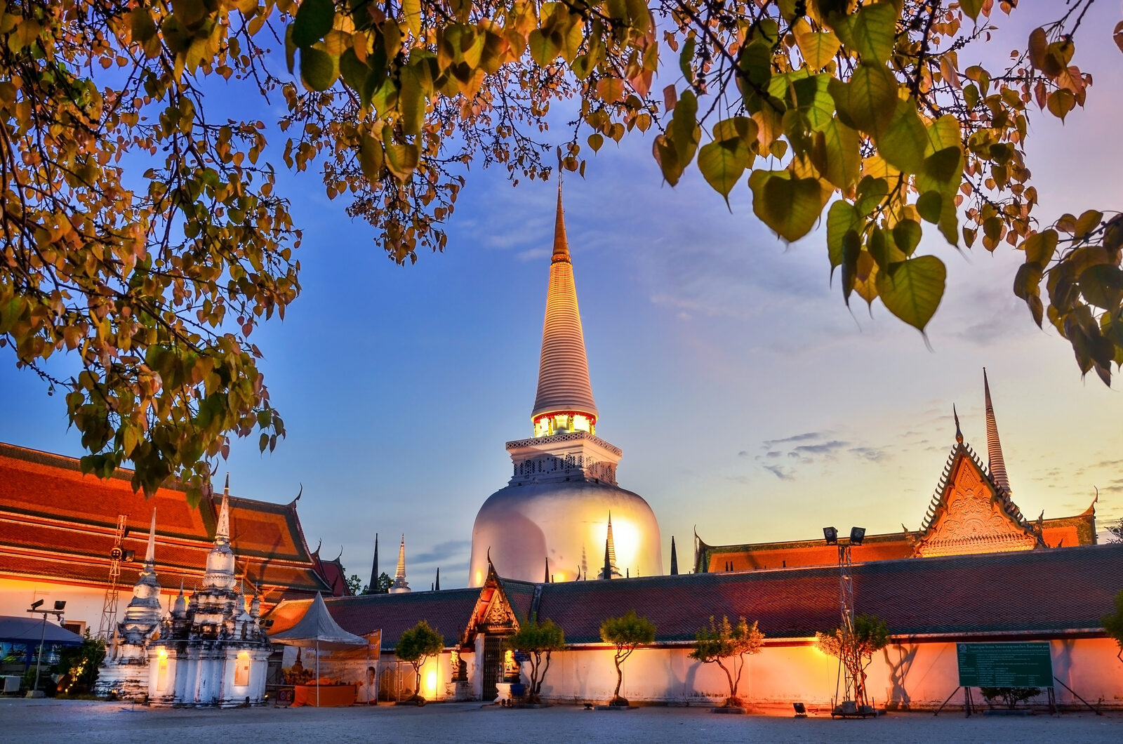 Wat Phra Mahathat Woramahawihan